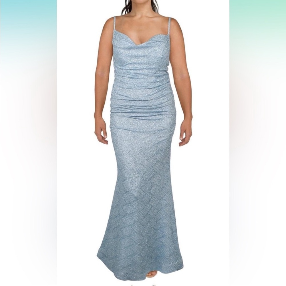 NWT $169 Sparkly gown🌙